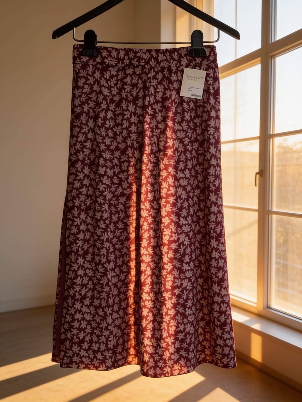 Floral A-Line Midi Skirt in Red Size Large